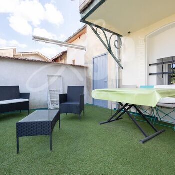 Appartement T2 - Terrasse centre ville : Appartement T2 - Terrasse centre ville