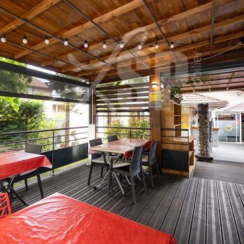 Restaurant + Appartement : Restaurant + Appartement
