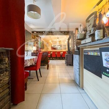 Restaurant + Appartement : Restaurant + Appartement
