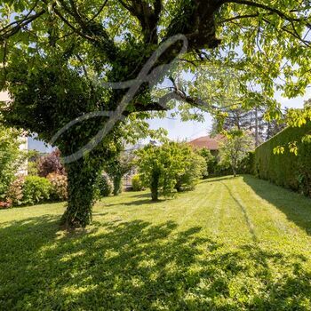 Maison T5 avec petite dépendance : Maison T5 avec petite dépendance