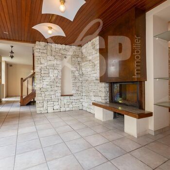 Maison T5 avec petite dépendance : Maison T5 avec petite dépendance