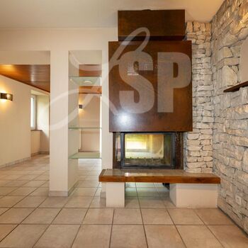 Maison T5 avec petite dépendance : Maison T5 avec petite dépendance