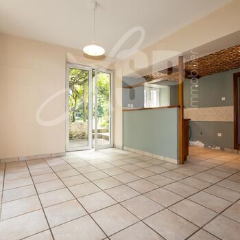 Maison T5 avec petite dépendance : Maison T5 avec petite dépendance