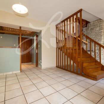 Maison T5 avec petite dépendance : Maison T5 avec petite dépendance