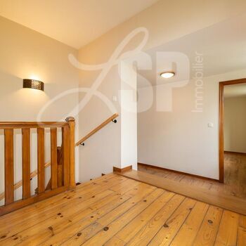 Maison T5 avec petite dépendance : Maison T5 avec petite dépendance