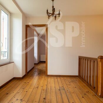 Maison T5 avec petite dépendance : Maison T5 avec petite dépendance