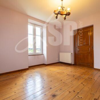 Maison T5 avec petite dépendance : Maison T5 avec petite dépendance