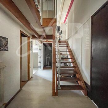 Appartement T4 avec terrasses et jardin : Appartement T4 avec terrasses et jardin