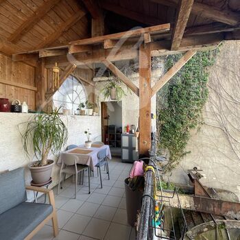Appartement T4 avec terrasses et jardin : Appartement T4 avec terrasses et jardin