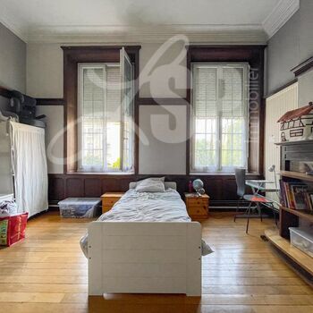 Appartement T4 avec terrasses et jardin : Appartement T4 avec terrasses et jardin