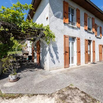 Maison T5 avec petite dépendance